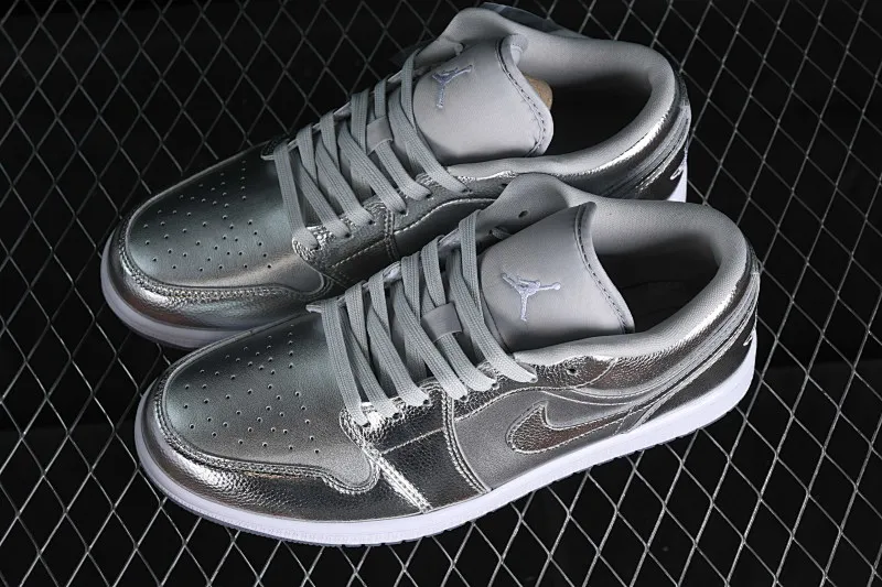 All categories Air Jordan Jordan series basketball shoes Air Jordan 1 Low Z version Air Jordan 1 Low "Metallic Silver" AJ1 Joe 1 liquid silver low-top cultural casual sneakers FN5030-001